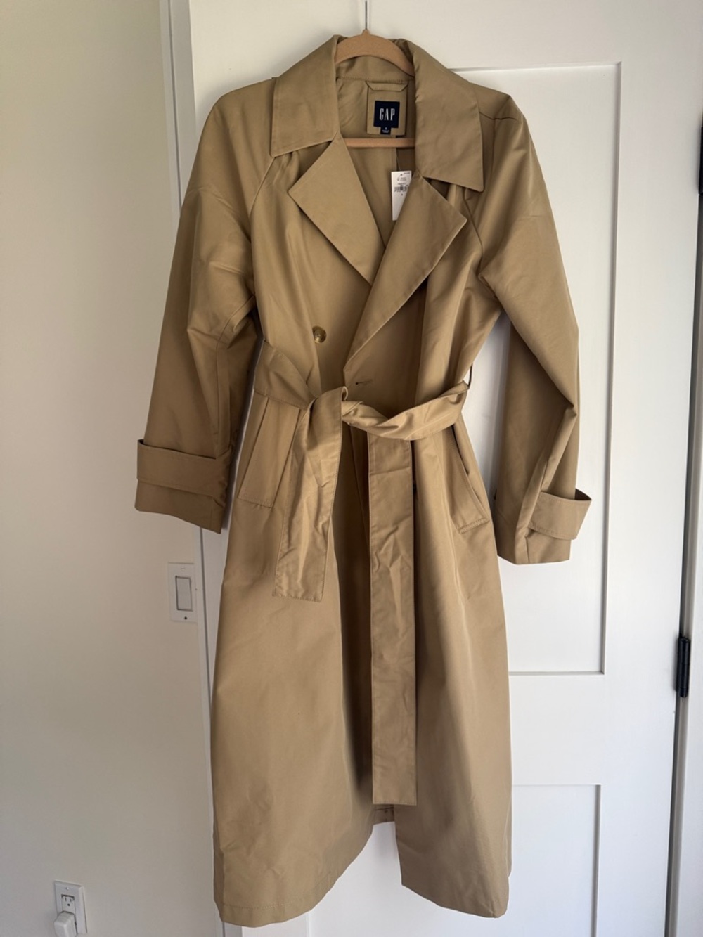 GAP Classic Belted Trench Coat in Khaki